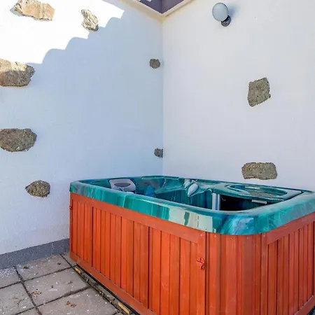 Lovely In Ferienhaus Rijeka