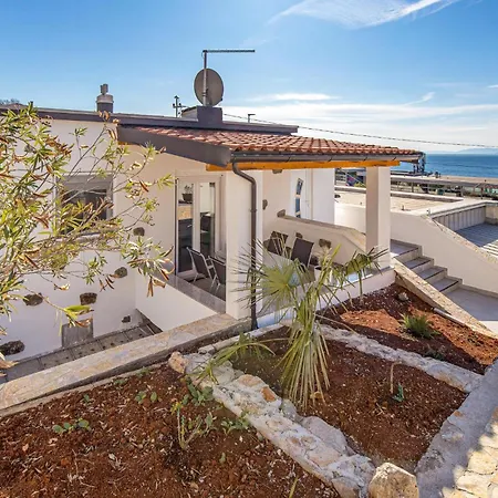 Lovely In Case de vacanță